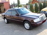 Mercedes Series (W124) foto 3