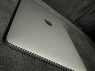 Продам MacBook Pro foto 2