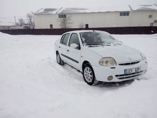 Renault Clio Symbol фото 2