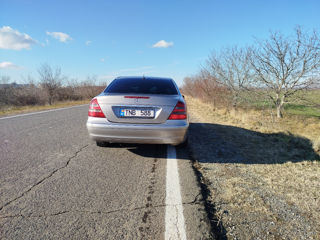 Mercedes E-Class foto 9