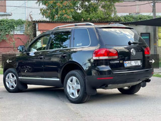 Volkswagen Touareg foto 4