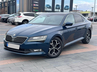 Skoda Superb foto 2