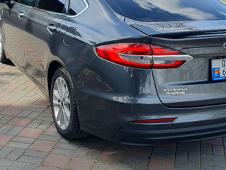 Ford Fusion foto 6