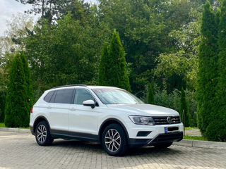 Volkswagen Tiguan foto 2