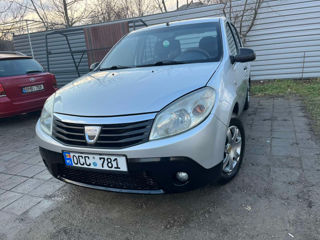 Dacia Sandero foto 2