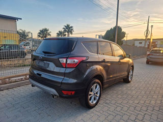 Ford Kuga foto 3