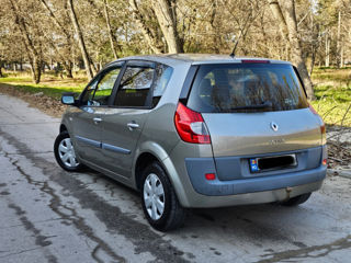 Renault Scenic foto 2