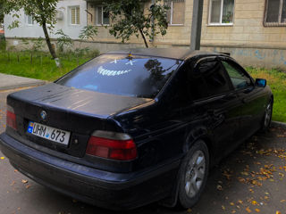 BMW 5 Series foto 4