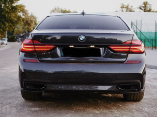 BMW 7 Series foto 3