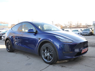 Tesla Model Y foto 3