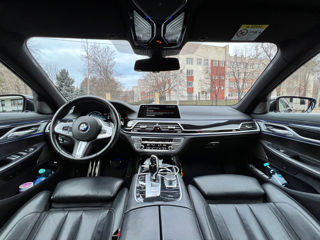 BMW 7 Series foto 12