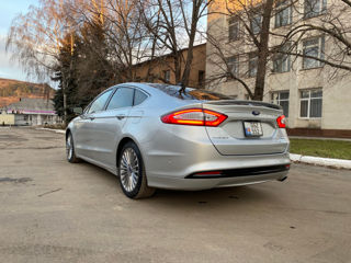 Ford Fusion foto 5