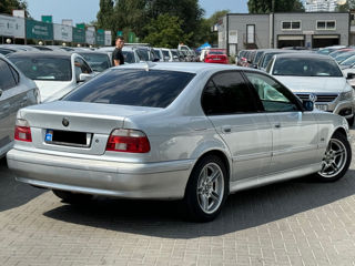 BMW 5 Series foto 3