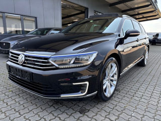 Volkswagen Passat foto 2