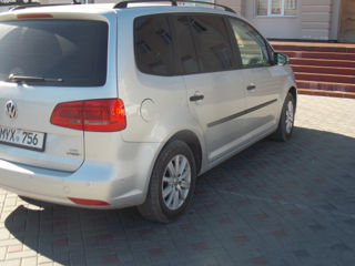 Volkswagen Touran foto 3