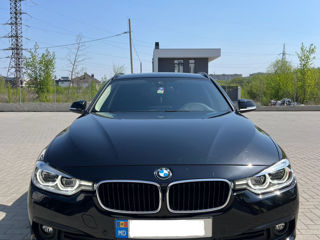 BMW 3 Series Touring foto 1