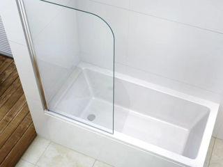Perete din sticlă transparentă pentru duș și cada de baie  / душевые перегородки из стекла