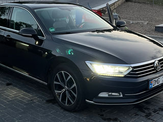 Volkswagen Passat foto 1