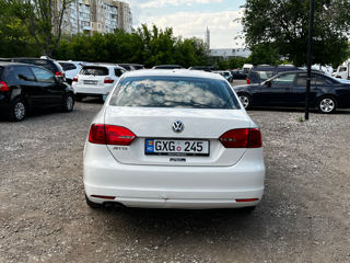 Volkswagen Jetta foto 5