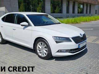 Skoda Superb foto 2