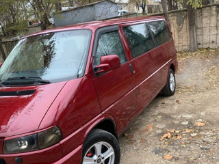 Volkswagen Caravelle foto 3