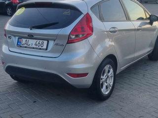 Ford Fiesta foto 4