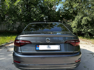 Volkswagen Jetta фото 4
