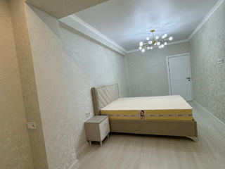 Apartament cu 2 camere, 67 m², Centru, Chișinău foto 3