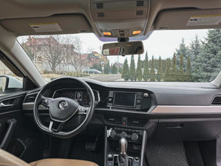 Volkswagen Jetta foto 8