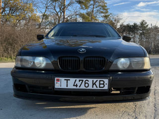 BMW 5 Series foto 6