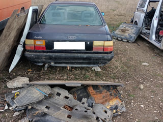 Разборка (dezmembrarea) Audi 100 1.8 бензин 1990 год. foto 2