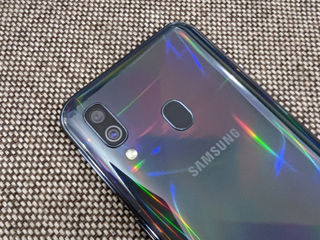 Samsung Galaxy A40 Black 64gb foto 1