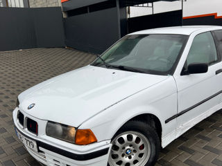 BMW 3 Series foto 3