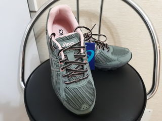 Adidași asics gel- venture 6. procurati in usa. foto 1