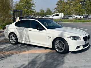 BMW 5 Series foto 2