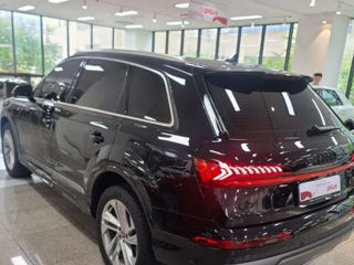 Audi Q7 foto 2