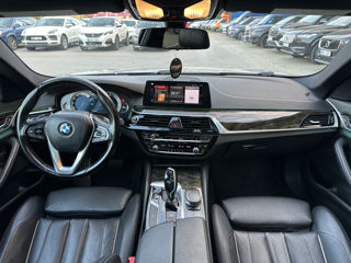 BMW 5 Series foto 10