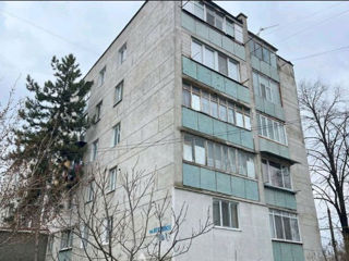 Apartament cu 2 camere, 41 m², Botanica, Chișinău foto 1