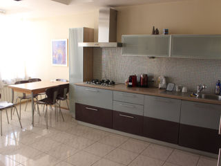 Apartament cu 3 camere, 105 m², Centru, Chișinău foto 5