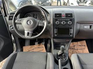 Volkswagen Touran foto 8