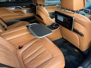 BMW 7 Series foto 18