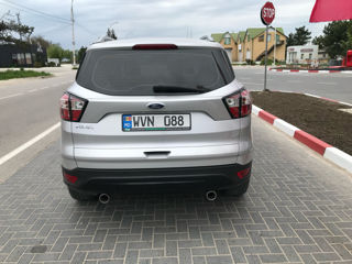 Ford Kuga foto 2