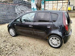 Mitsubishi Colt foto 4