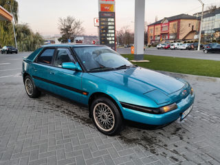 Mazda 323 foto 2