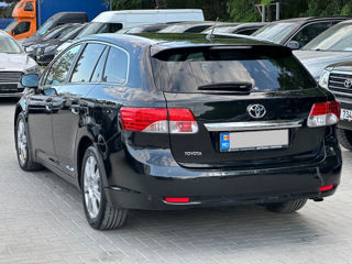 Toyota Avensis foto 5