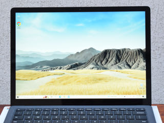 Microsoft Surface Laptop 2/ Core I5 8250U/ 8Gb Ram/ 256Gb SSD/ 13.3" PixelSense Touch!!! foto 3