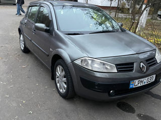 Renault Megane foto 2