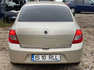 Renault Clio Symbol foto 2