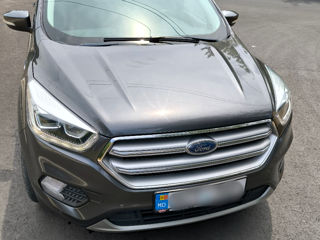 Ford Kuga foto 2