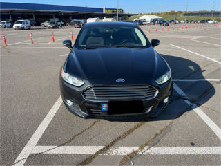 Ford Fusion foto 2